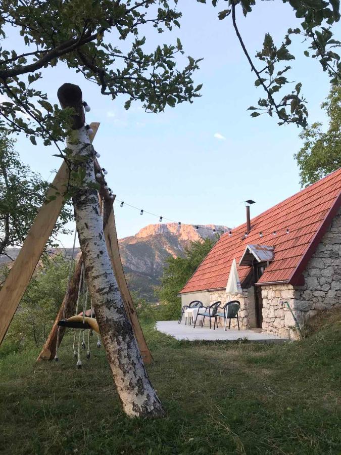 הוילה Nikšić Grandma'S Hut מראה חיצוני תמונה